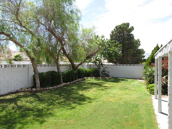 Plenty of room for the kiddos to run and play.