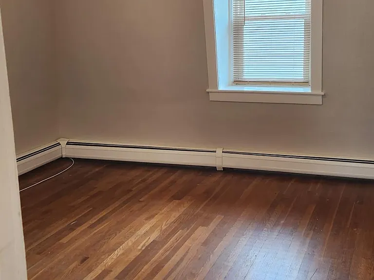 325 Whipple St — Photo 6