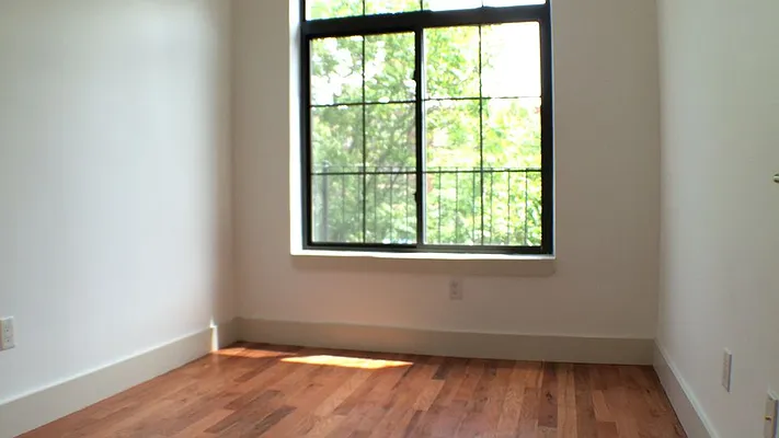 Rented by Nooklyn NYC LLC | media 57
