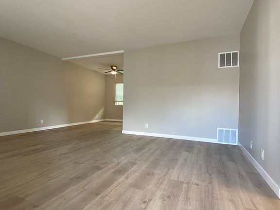 4th image of 1046 S Wooster St APT 4