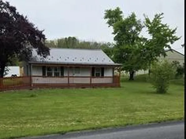 106 Airport Rd, Shippensburg, PA 17257