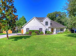 1011 Mackintosh Dr, Magnolia, TX 77354