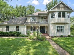 2 Southwick Cir, Madison, WI 53717