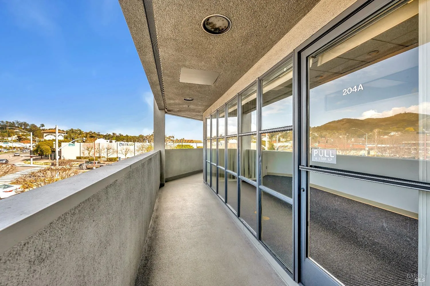 2 bed, 1074 sqft, $1,500 — Photo 4