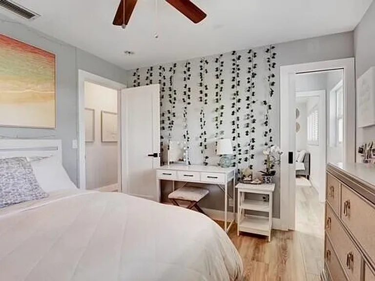 722 SW 28th Ave — Photo 15