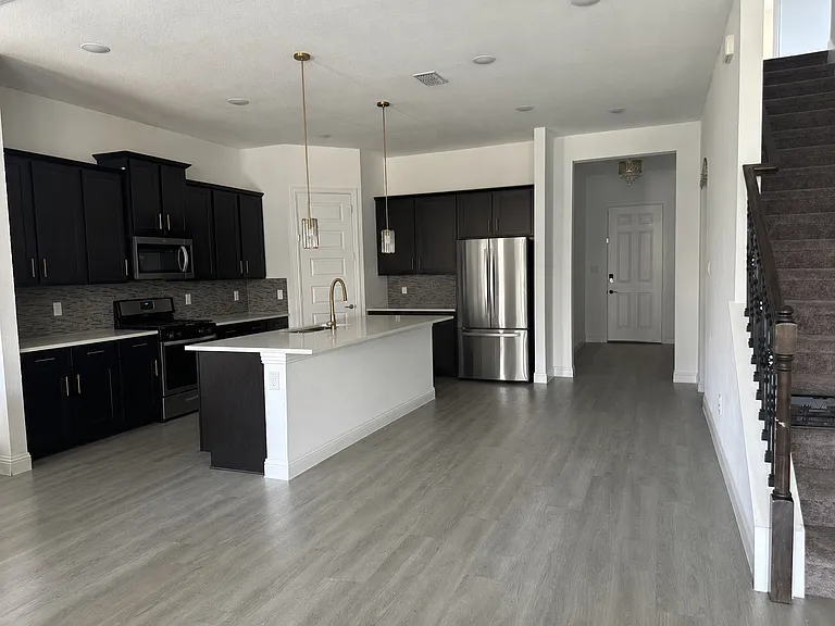 1516 White Water Way — Photo 17