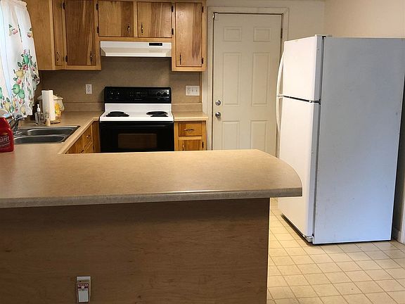 2nd image of 206 E Hatton St