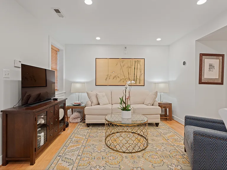 424 E Capitol St NE #3 — Photo 6
