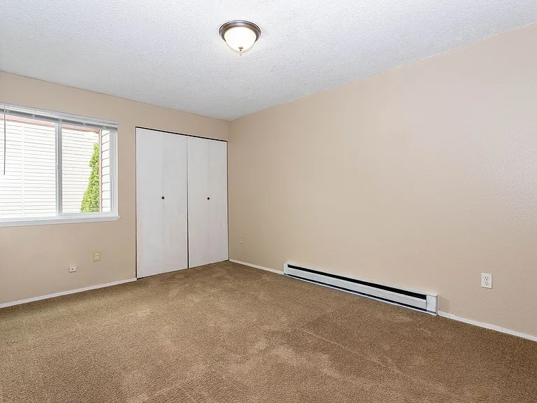 1731 S Boone St — Photo 8