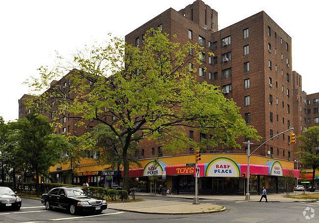 2nd image of 1439 Wood Rd APT 3F