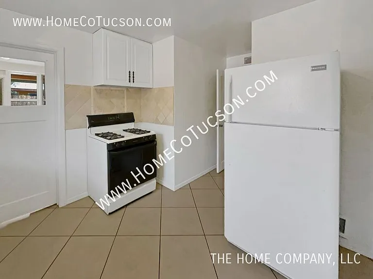 1507 E Blacklidge Dr — Photo 14