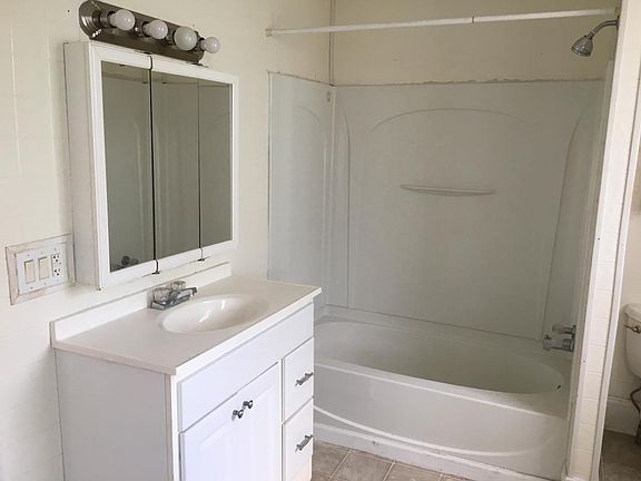 4th image of 330 S Baltimore St #1
