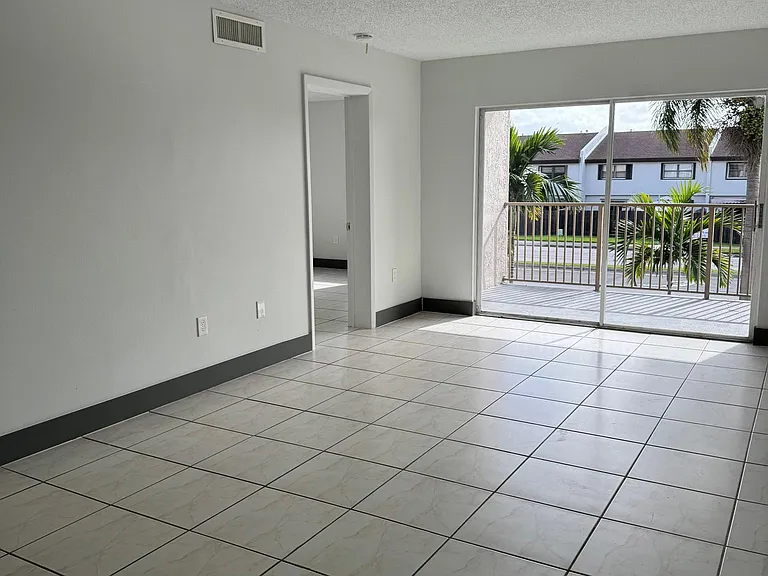 15201 SW 80th St #211 — Photo 12