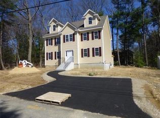 8 Harnden Rd, Billerica, MA 01821