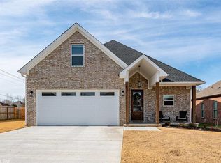 1555 Cherry Bark Dr, Conway, AR 72034