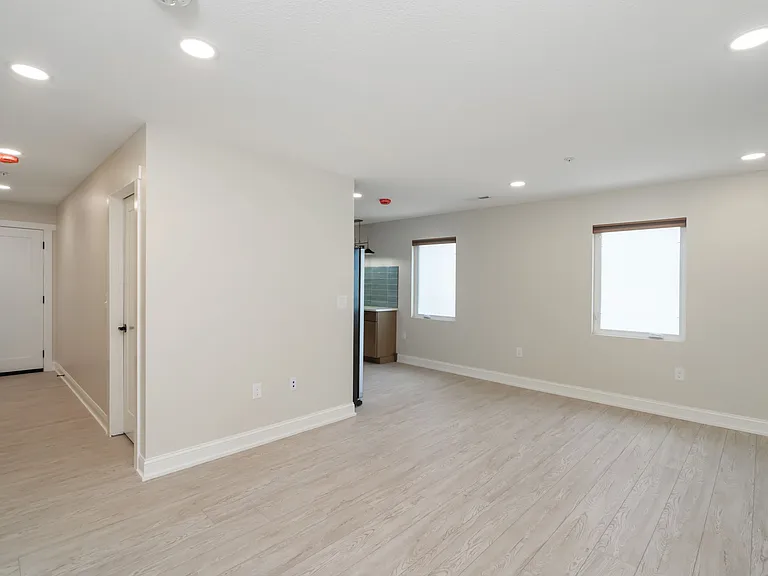 100 E Tennessee Ave #101 — Photo 9