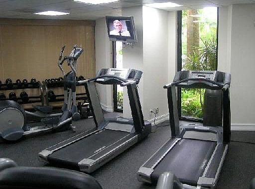 5th image of 3300 NE 191st St APT 1503