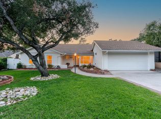 2025 Fox Ridge Dr, Pasadena, CA 91107