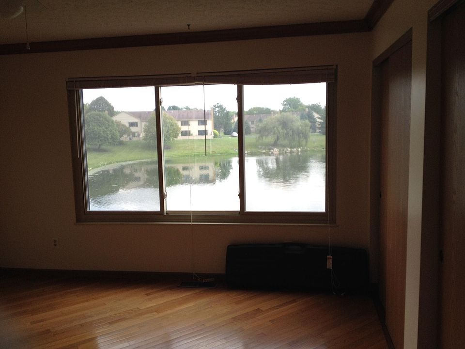 1st image of 7596 Stone Lake Dr
