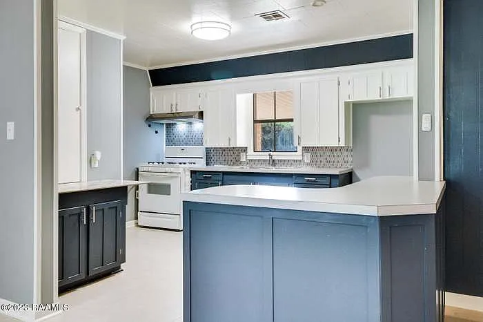 3 bed, 2.5 bath, 1866 sqft, $1,885 — Photo 4