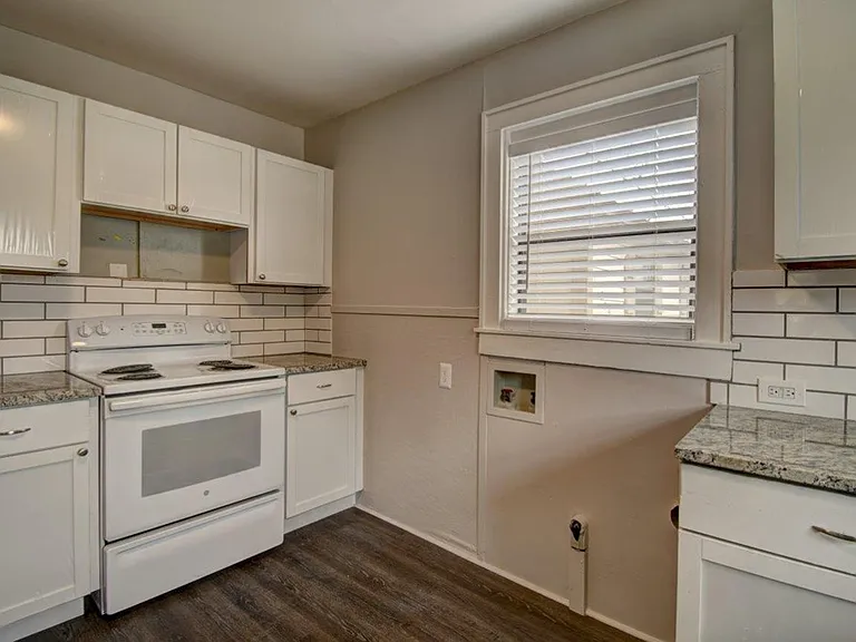 1707B E Main St — Photo 10