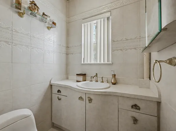 3731 Maple Avenue image 33 of 34