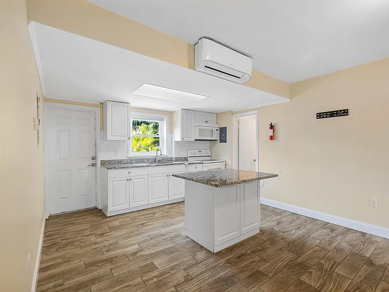 5409 N Flagler Dr — Photo 6