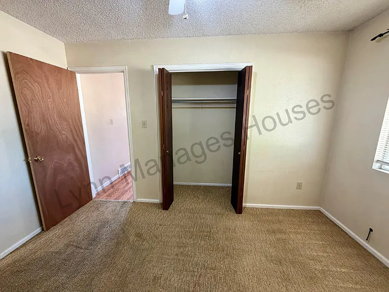 1 bed, 1.0 bath, $1,000 — Photo 12