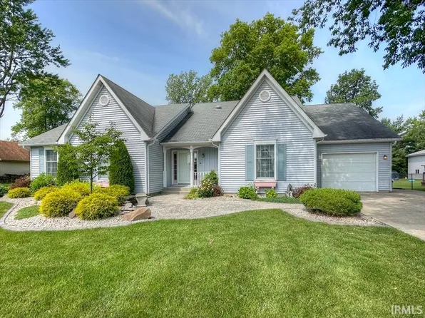 711 Laura Ln, Sweetser, IN 46987