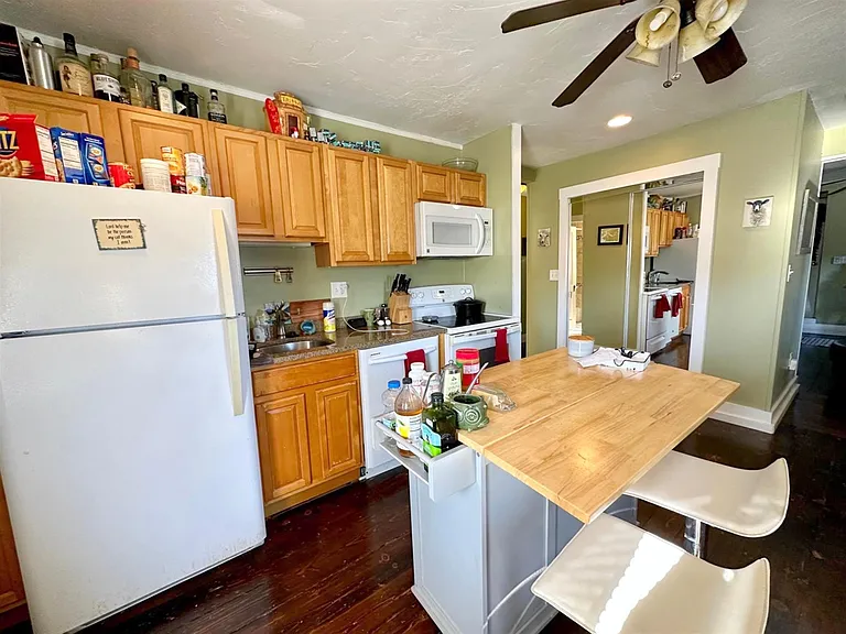 145 Highland Ave #2 — Photo 8