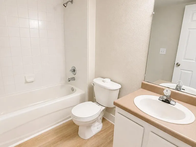 141 SW Palm Dr #306 — Photo 17