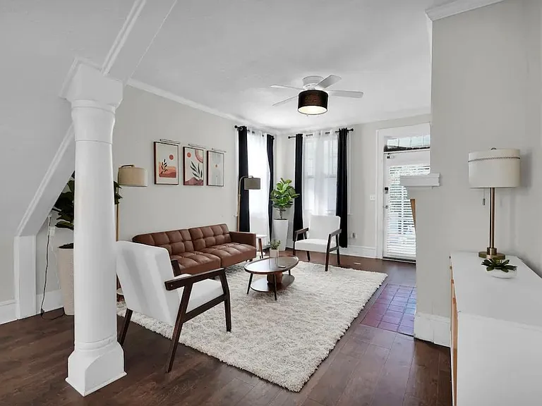 2205 Ernest St — Photo 4