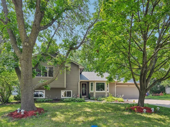 721 Conestoga Trl, Chanhassen, MN 55317