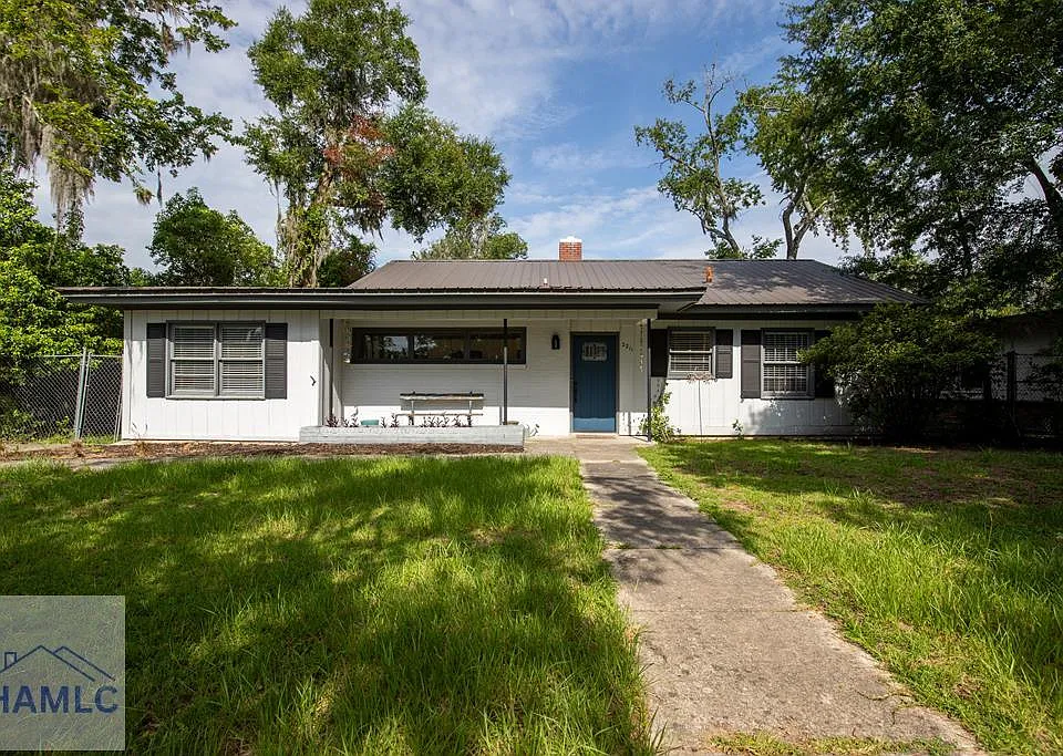 2211 Pecan Dr