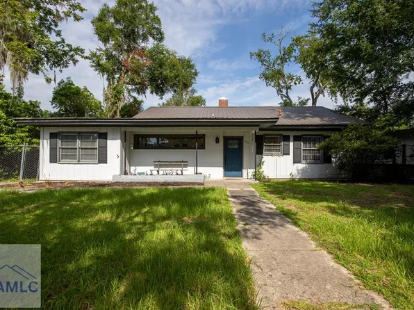 2211 Pecan Dr, Savannah, GA 31404