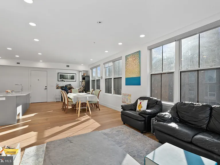 1245 N Pierce St #9 — Photo 7