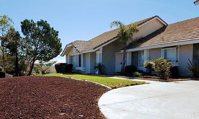 1st image of 28377 Hemlock Ave