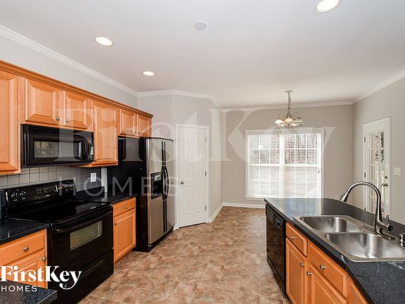 5th image of 101 Orchard Ln