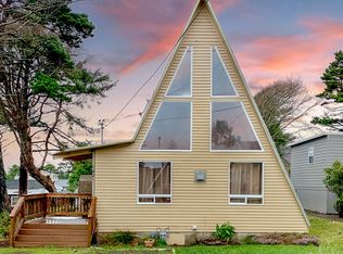 1421 NW 20th St, Lincoln City, OR 97367