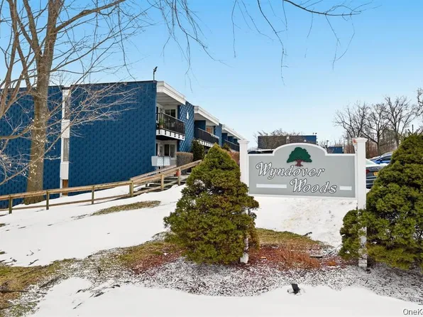 2 Wyndover Woods Lane #18, White Plains, NY 10603