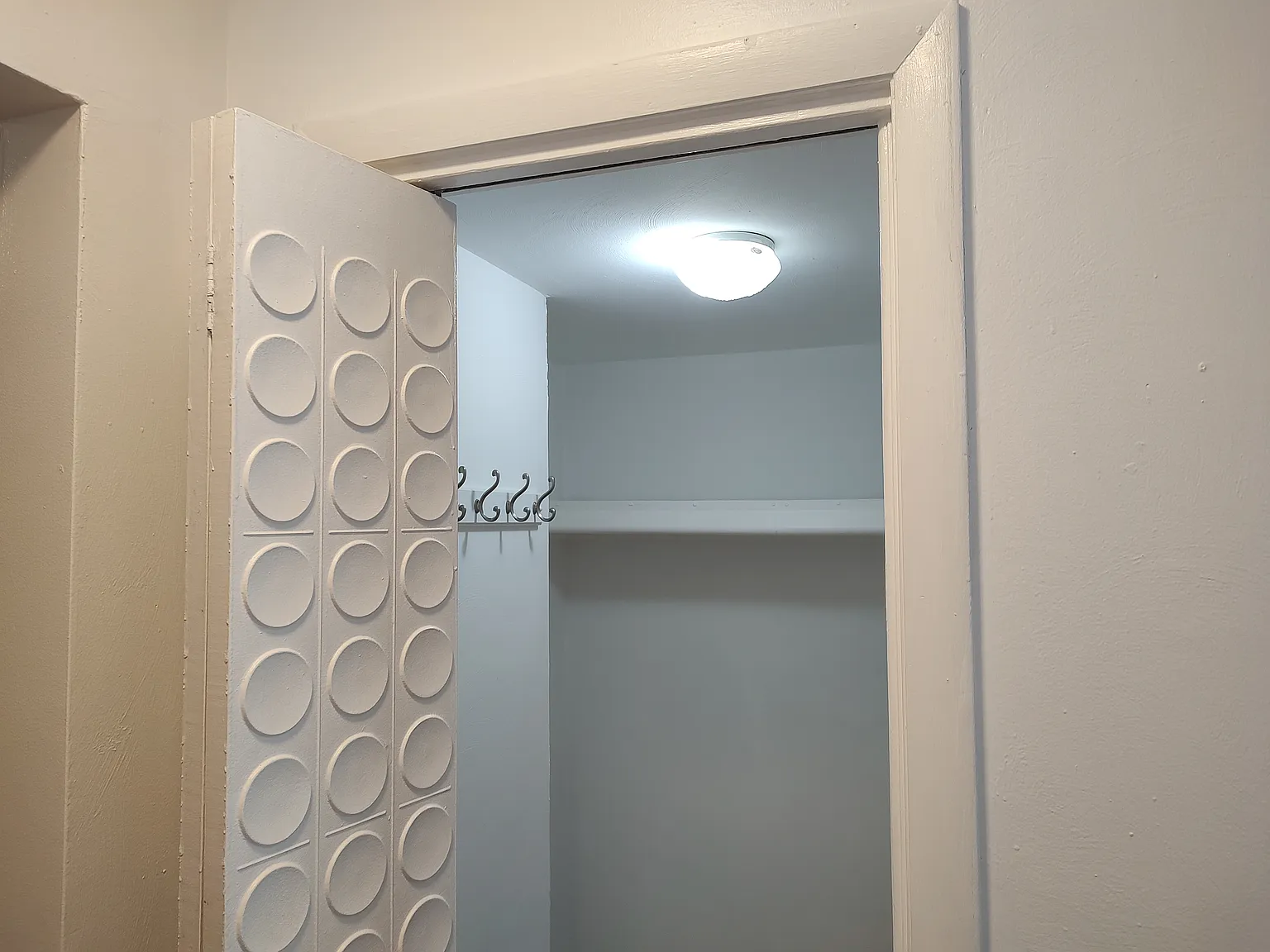 1 bed, 684 sqft, $960 — Photo 2
