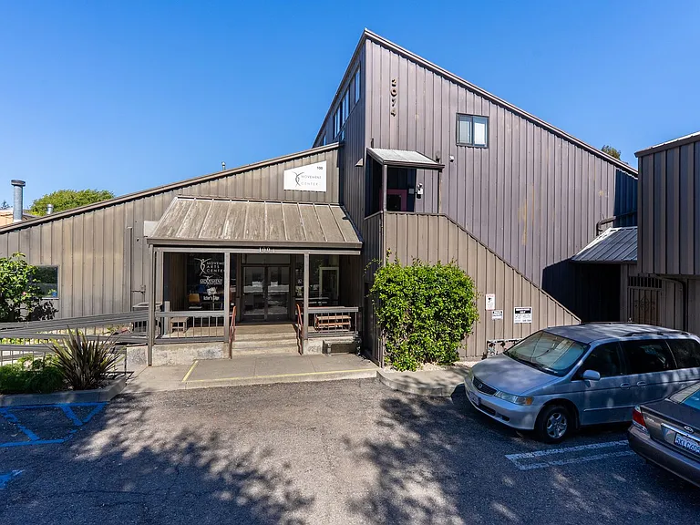 2074-2078 Parker Street - Residential — Photo 21