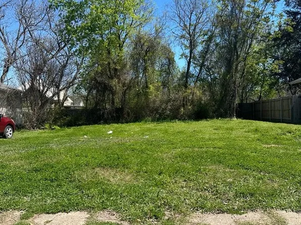 1903 King St, Greenville, TX 75401