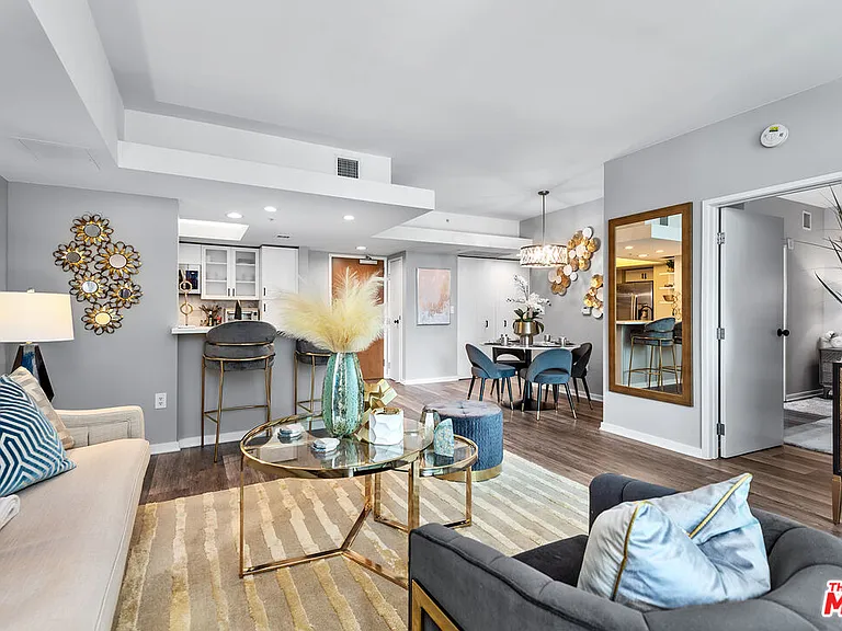 13700 Marina Pointe Dr #627 — Photo 8