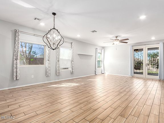 4th image of 9162 W Blue Saguaro St