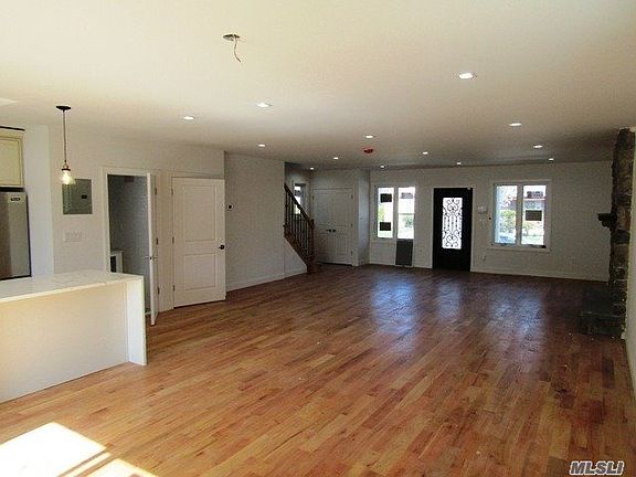 3rd image of 8460 251st St