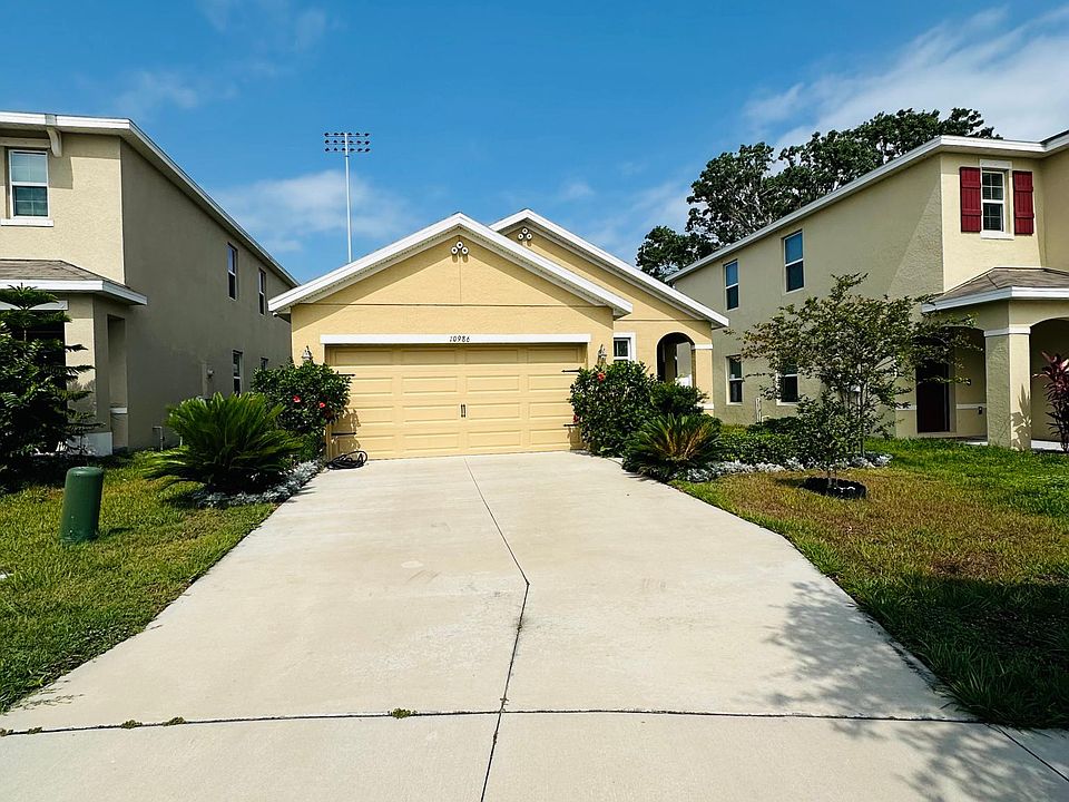 1st image of 10986 Carlton Fields Dr