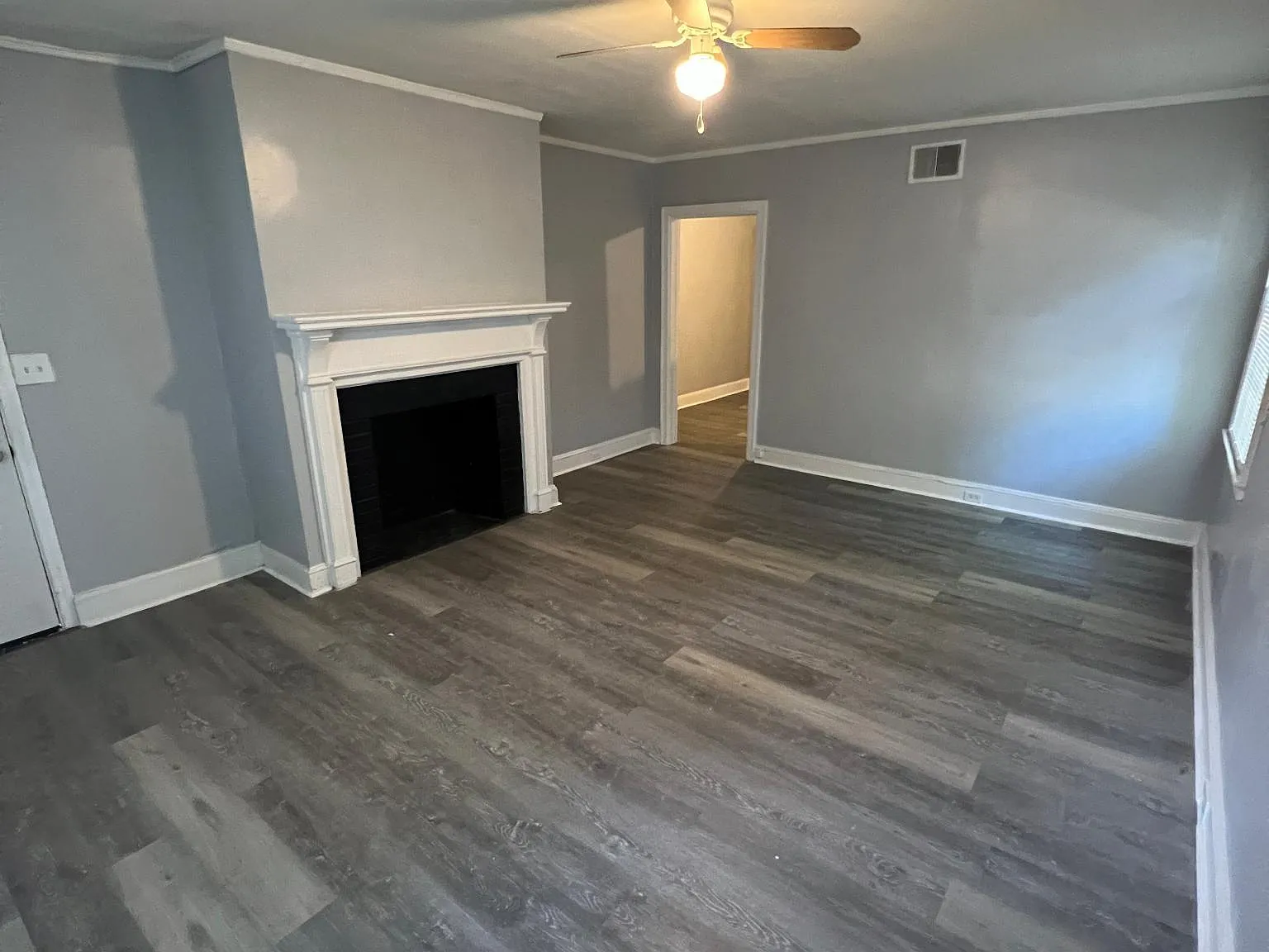 446 Plymouth Ave — Photo 3