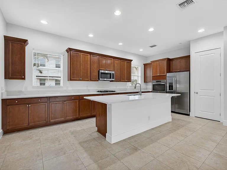 7089 Edison Pl — Photo 8