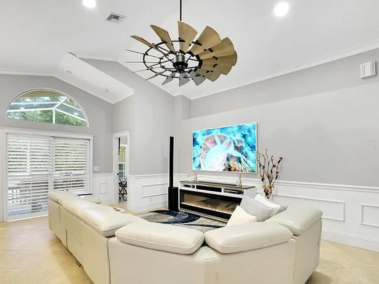 2208 Soundings Ct — Photo 9